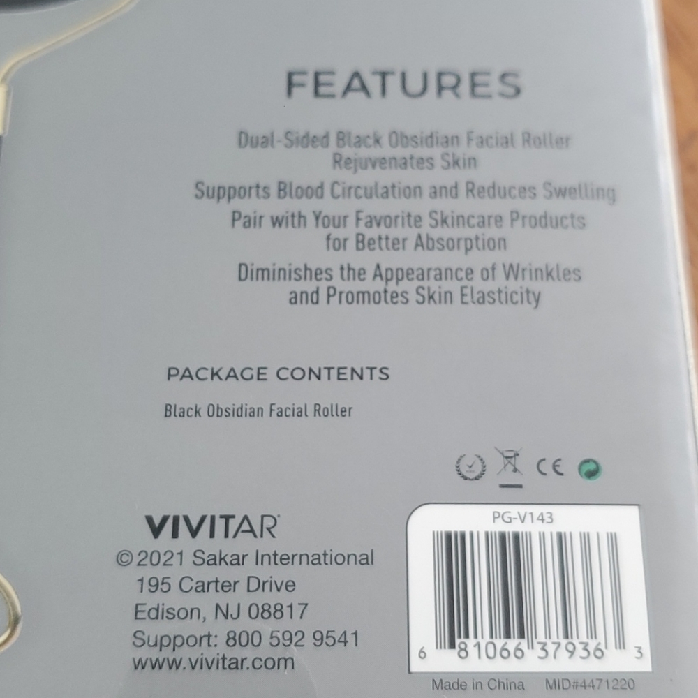 Black Obsidian Facial Roller - Picture 9 of 13